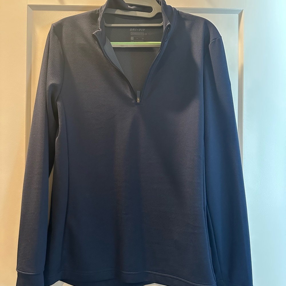 ⭐️Like New ⭐️Women’s Nike Golf Quarter Zip Size S